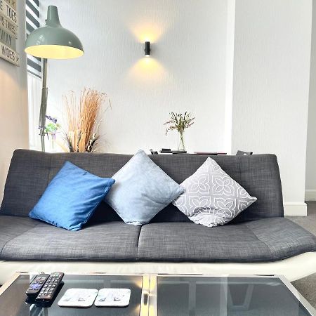 Modern Family Apartment Free Parking And Gym By Beach Μπόρνμουθ Εξωτερικό φωτογραφία