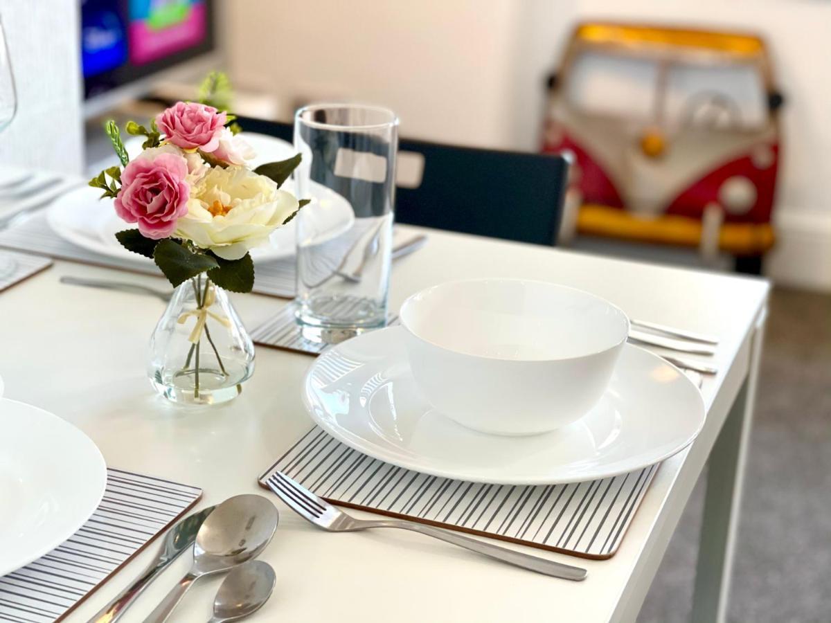 Modern Family Apartment Free Parking And Gym By Beach Μπόρνμουθ Εξωτερικό φωτογραφία
