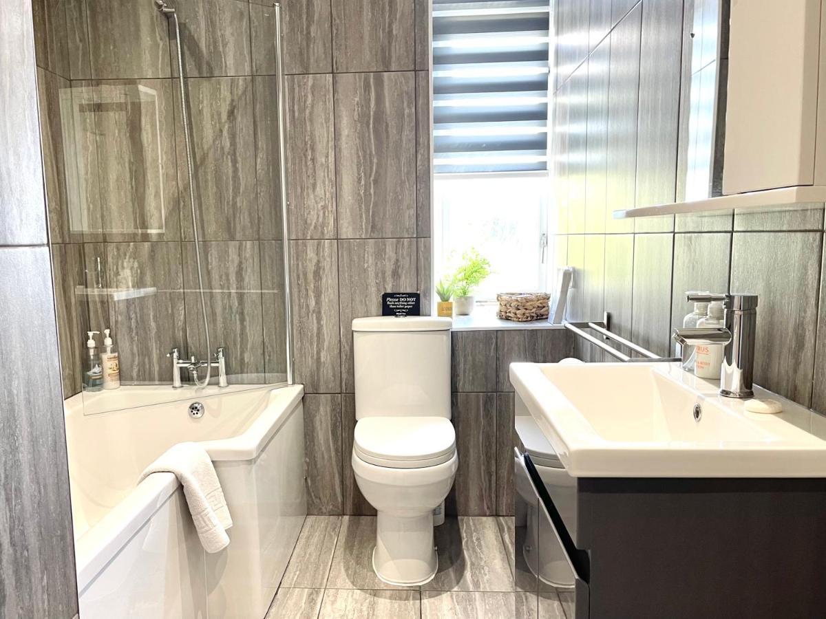 Modern Family Apartment Free Parking And Gym By Beach Μπόρνμουθ Εξωτερικό φωτογραφία