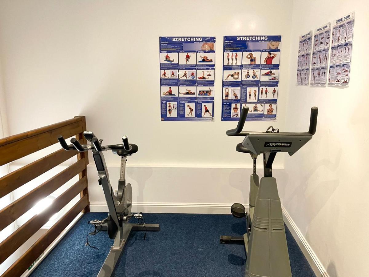 Modern Family Apartment Free Parking And Gym By Beach Μπόρνμουθ Εξωτερικό φωτογραφία