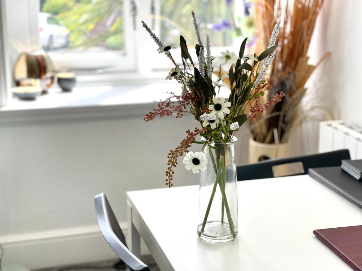 Modern Family Apartment Free Parking And Gym By Beach Μπόρνμουθ Εξωτερικό φωτογραφία